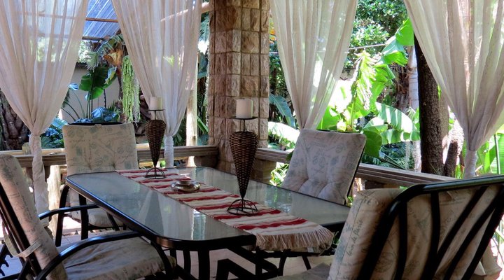 Dinkwe Lodge & Guest House