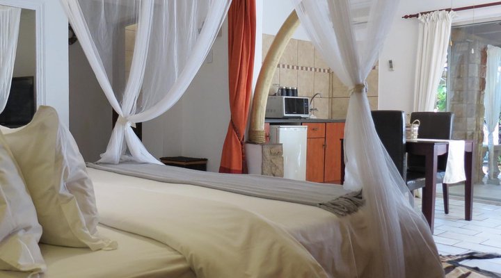 Dinkwe Lodge & Guest House