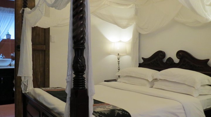 Dinkwe Lodge & Guest House