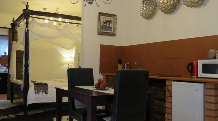 Dinkwe Lodge & Guest House