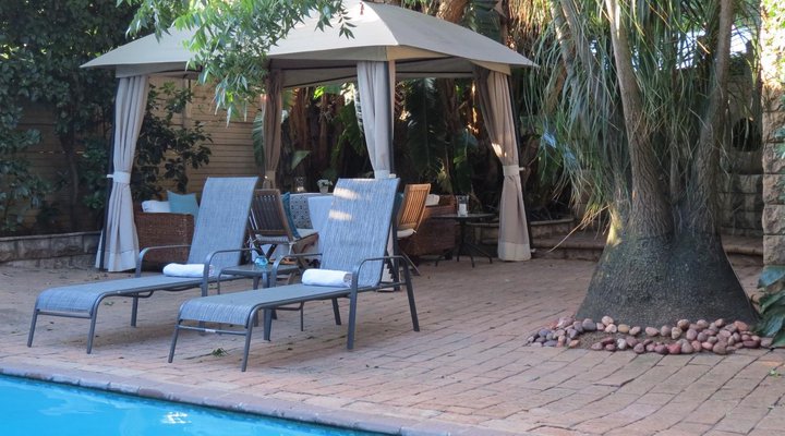 Dinkwe Lodge & Guest House