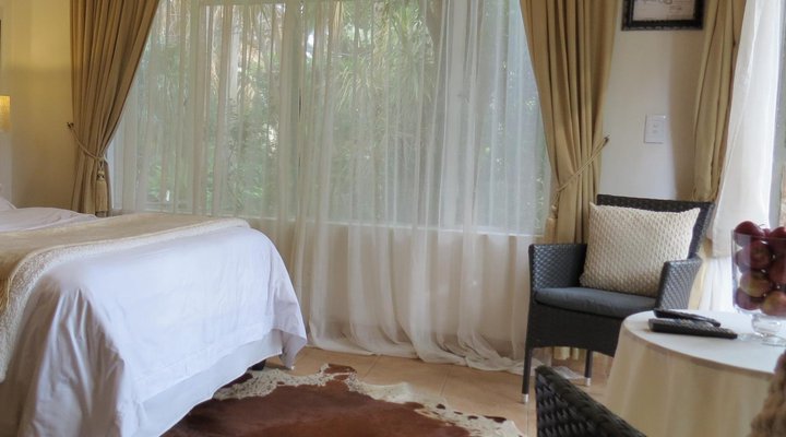 Dinkwe Lodge & Guest House