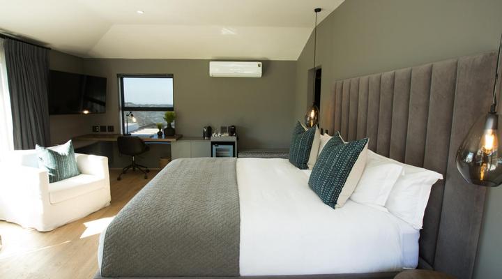 Villa Lion View - Private Luxury Retreat