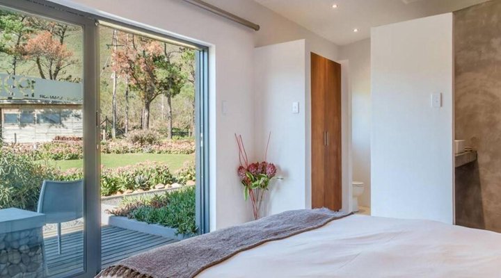 Colourful Manor Luxury Lodge