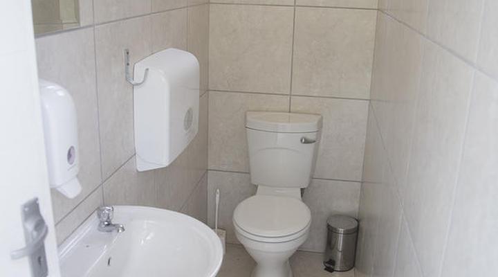 Ansteys Beach Self-Catering and Backpackers