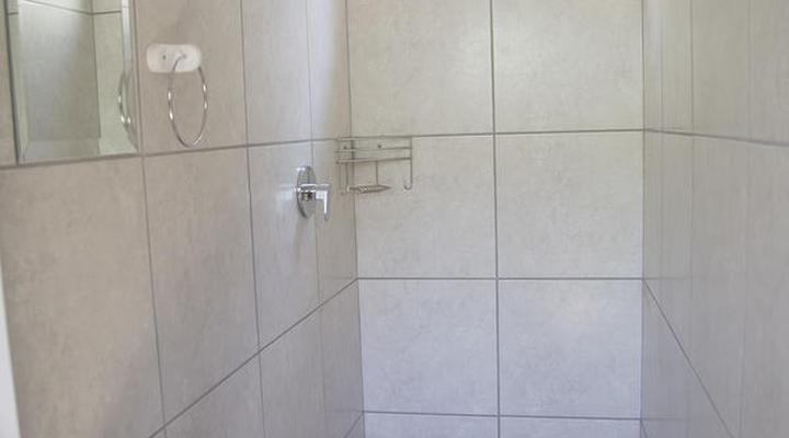 Ansteys Beach Self-Catering and Backpackers