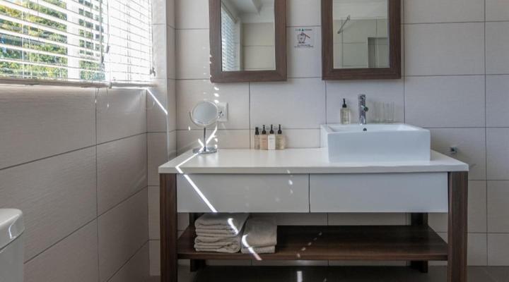 Ballinderry, The Robertson Guest House