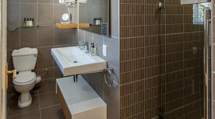 Ballinderry, The Robertson Guest House