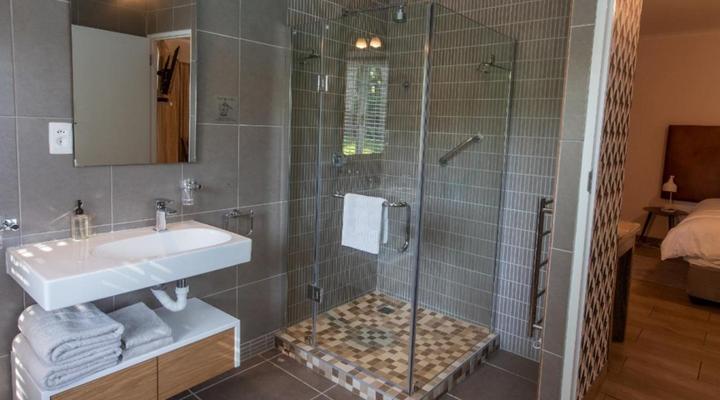 Ballinderry, The Robertson Guest House