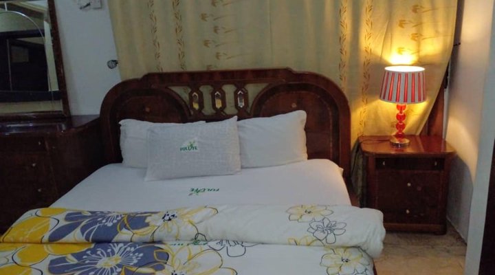 Green Royal Hotel (04 Royale Hotel)