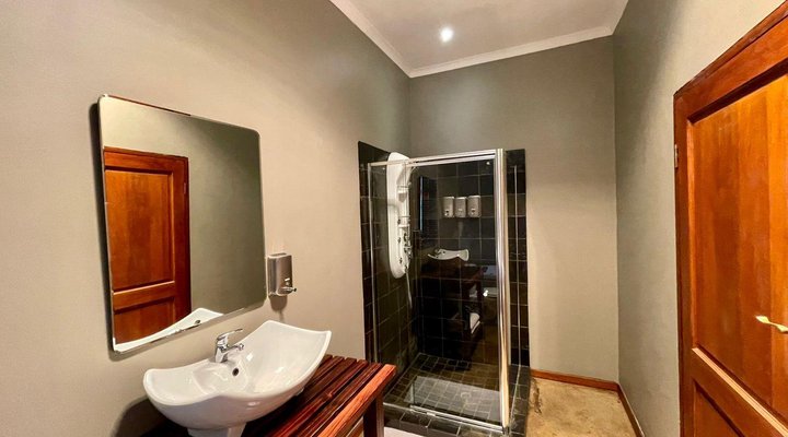 About Guest Lodge