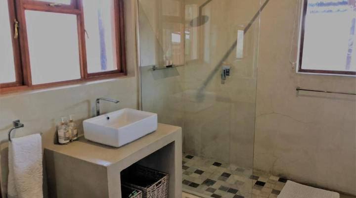 Oaksrest Vineyards Guest Farm