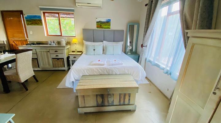 Oaksrest Vineyards Guest Farm