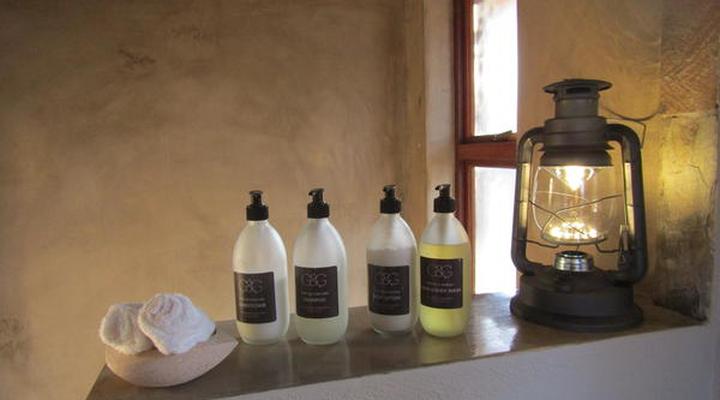 Raptor Retreat Game Lodge