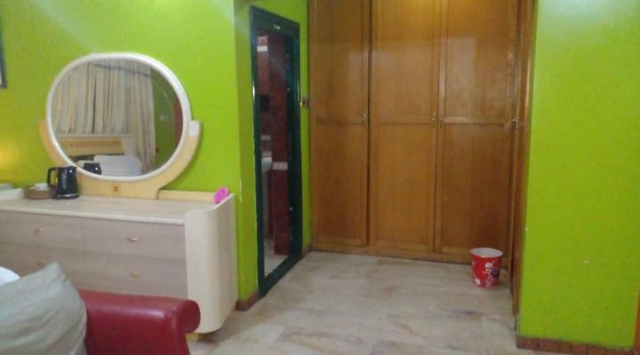 Green Royal Hotel (04 Royale Hotel)