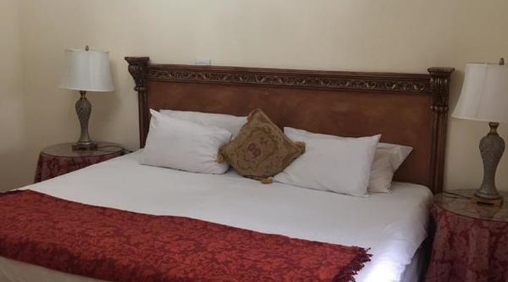 Cricklewood Manor Boutique Hotel