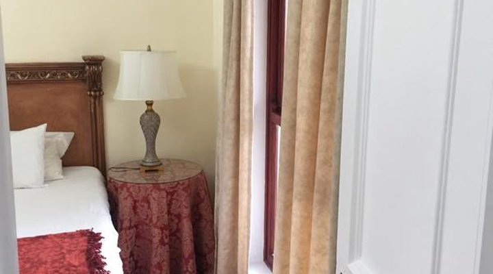 Cricklewood Manor Boutique Hotel