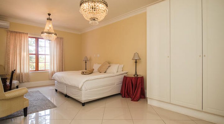 Cricklewood Manor Boutique Hotel