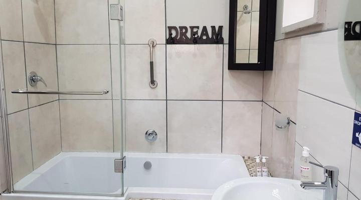 Dormio Manor Guest Lodge