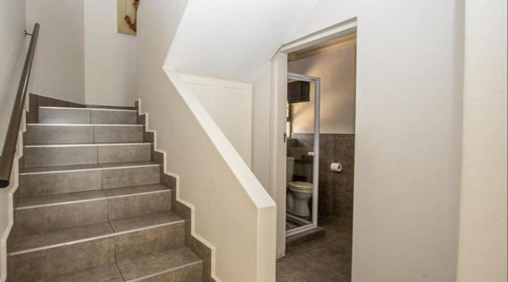 Banana Beach Club E2