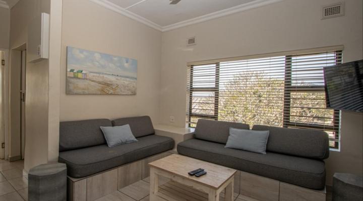 Banana Beach Club E2