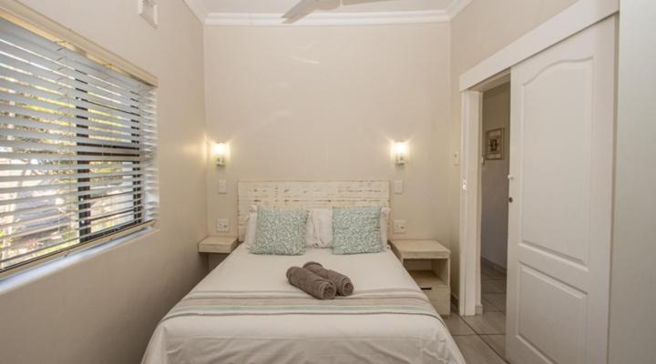 Banana Beach Club E2