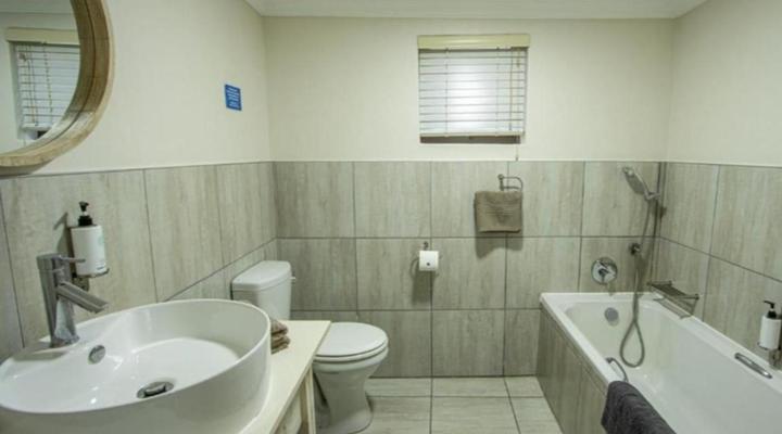 Banana Beach Club E2