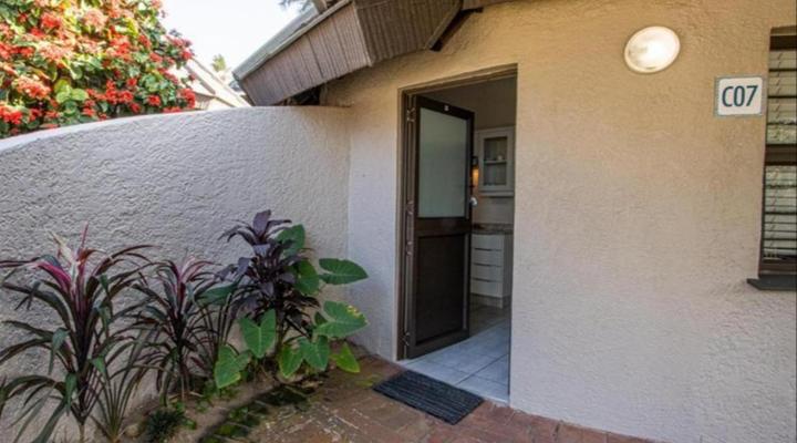 Banana Beach Club E2