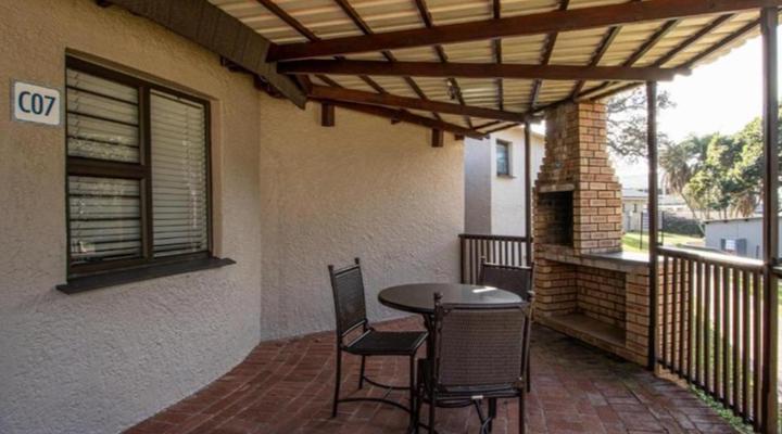 Banana Beach Club E2