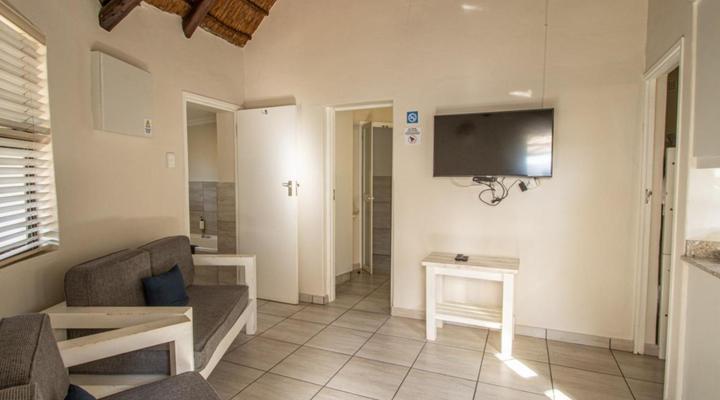 Banana Beach Club E2