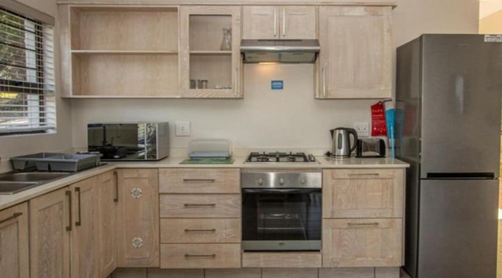 Banana Beach Club E2