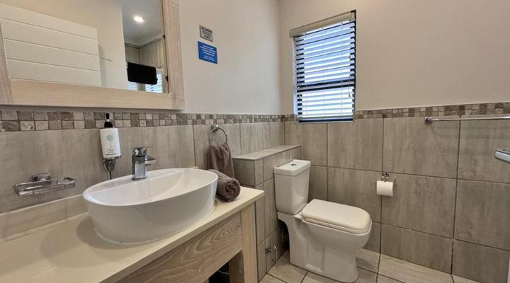 Banana Beach Club E2