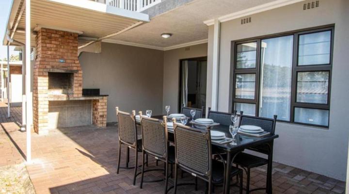 Banana Beach Club E2