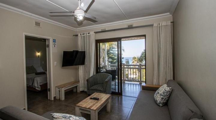 Banana Beach Club E2