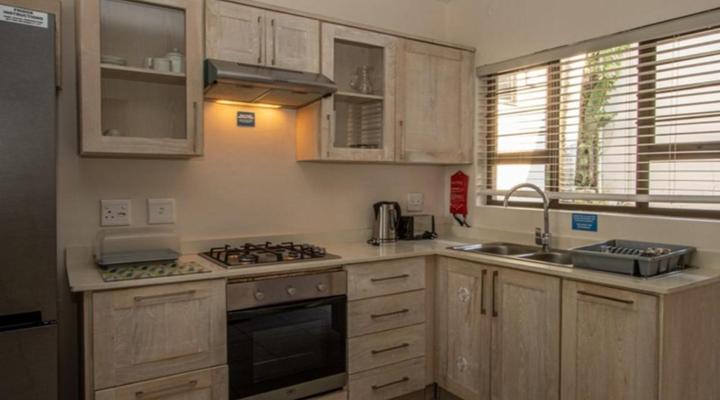 Banana Beach Club E2