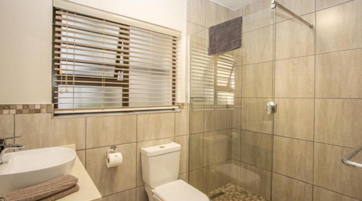 Banana Beach Club E2