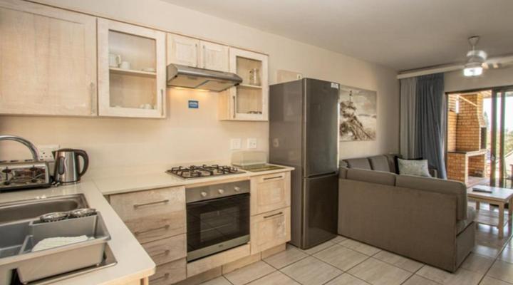 Banana Beach Club E2