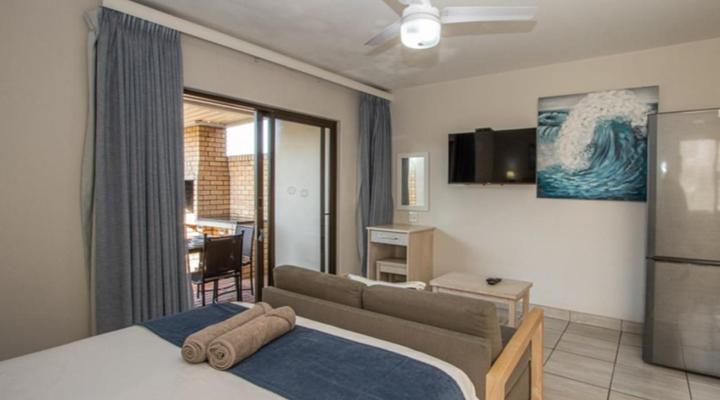 Banana Beach Club E2