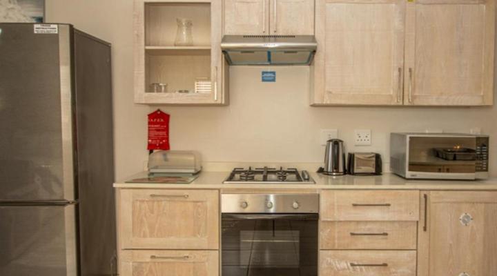 Banana Beach Club E2