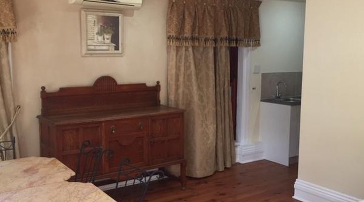 Cricklewood Manor Boutique Hotel