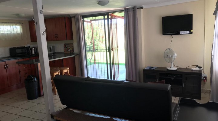 Loebies Guestfarm & Predator Park