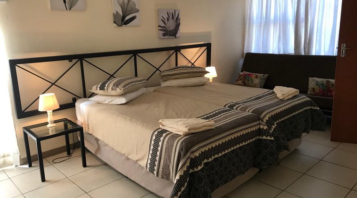 Loebies Guestfarm & Predator Park