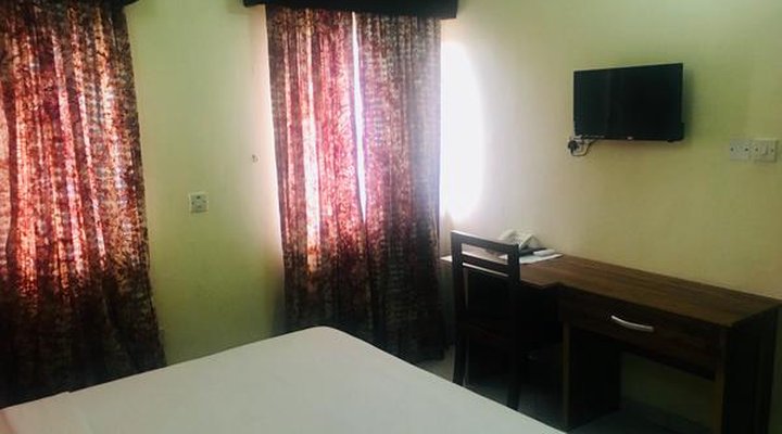 Pilgrims Brook Hotels