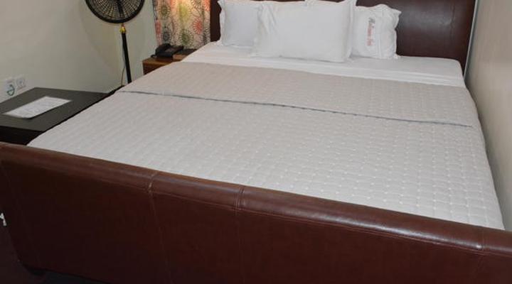 Platinum Inn Gee Hotel