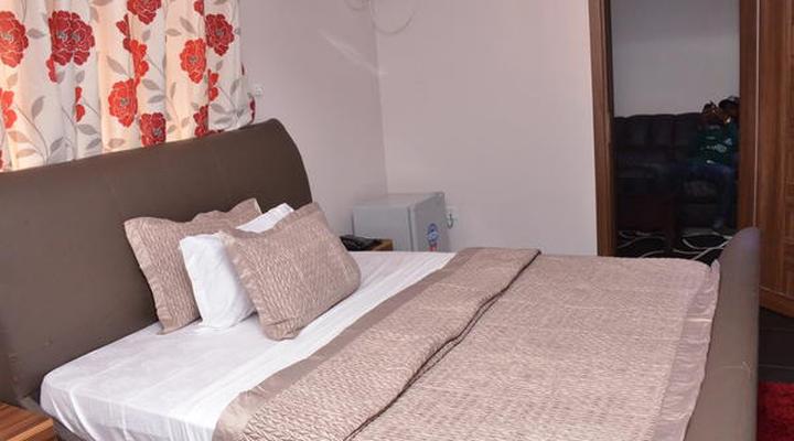 Platinum Inn Gee Hotel