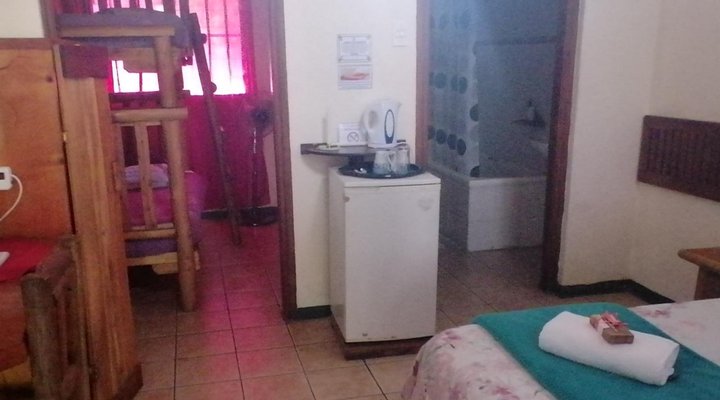 Umfolozi River Lodge and Bird Park