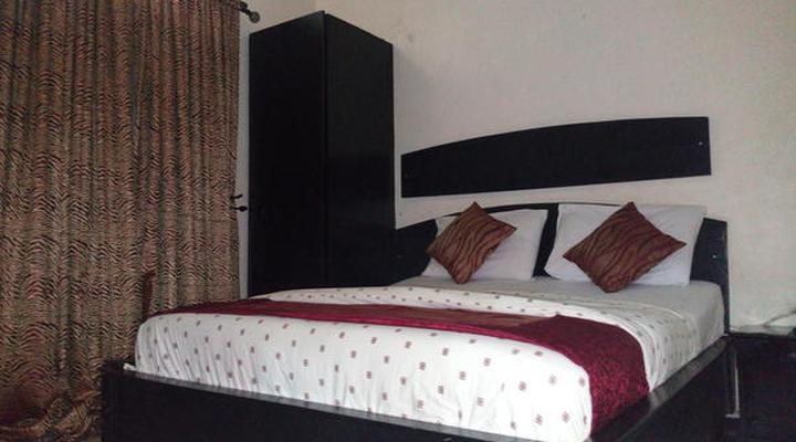 Roneks Royal Hotels & Suites