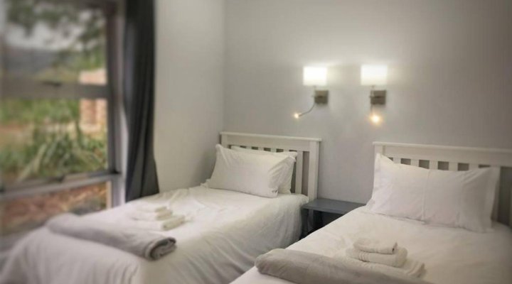 Lind End Guest Farm
