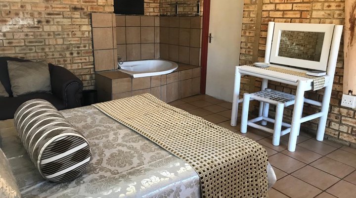 Smilin Thru Eco Resort