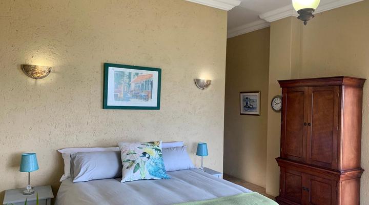 Escape to a Beach Villa in Sheffield Beach, Salt Rock